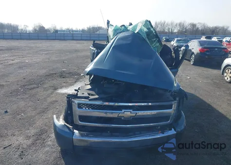 2007 Chevrolet Silverado 1500 Work Truck z USA, uszkodzony, nr VIN 1GCEC14X27Z642123